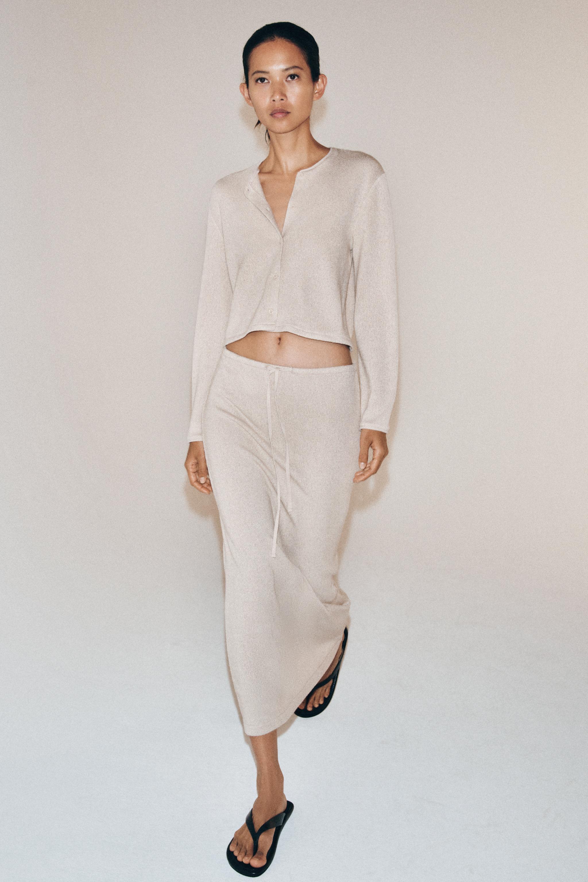 LONG SLEEVE BUTTONED JACKET